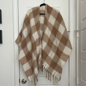 Cozy Plaid Fringe Shawl in Cream and Tan